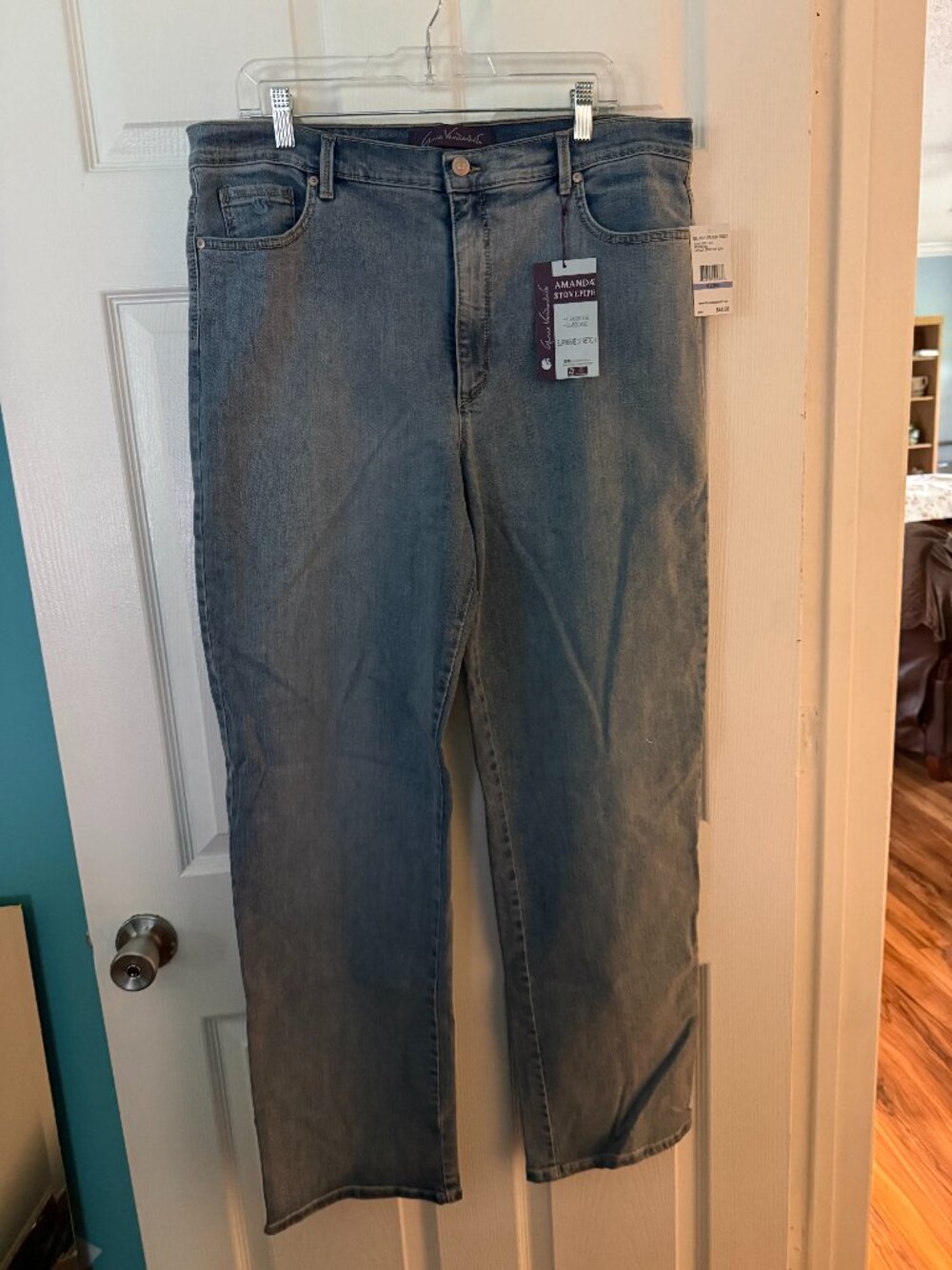 Gloria Vanderbilt New Amanda Stovepipe Jeans Lt. Blue size 18 Long